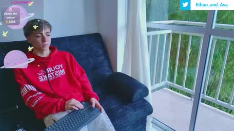 Snapshot of ethan_and_ava chatting on 10.19.25 ethan and ava online show from 10.19.25