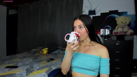 Snapshot of ethan_chloee chatting on 02.17.25 Chloe Ethan online show from 02.17.25