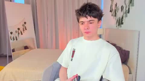 Snapshot of ethan_crowe chatting on 07.28.26 Ethan online show from 07.28.26