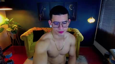 Snapshot of ethan_rodgers chatting on 10.27.25 ETHAN RODGERS online show from 10.27.25