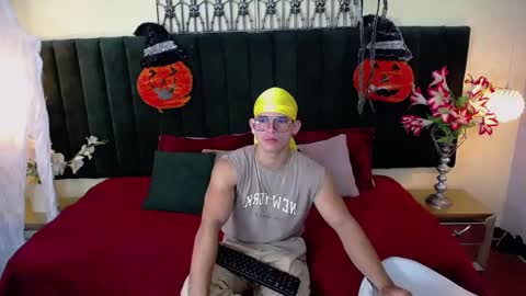 Snapshot of ethan_rodgers chatting on 11.01.25 ETHAN RODGERS online show from 11.01.25