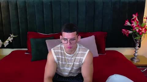 Snapshot of ethan_rodgers chatting on 11.04.25 ETHAN RODGERS online show from 11.04.25