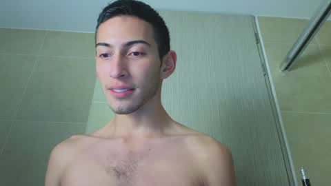 Snapshot of ethan_skiny_ chatting on 12.30.24 Joan online show from 12.30.24