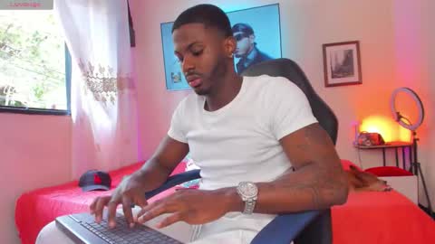 ethan travis online show from 12.22.25