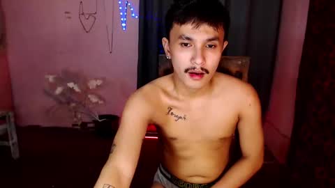 Snapshot of ethan_uwuxx chatting on 12.22.24 DAVE online show from 12.22.24