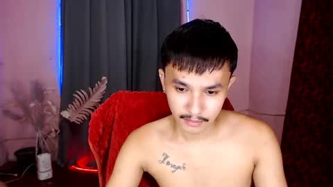 Snapshot of ethan_uwuxx chatting on 01.08.25 DAVE online show from 01.08.25