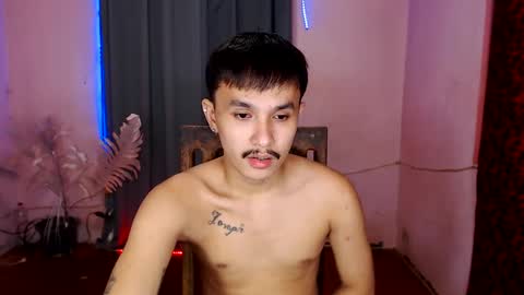 Snapshot of ethan_uwuxx chatting on 01.15.25 DAVE online show from 01.15.25