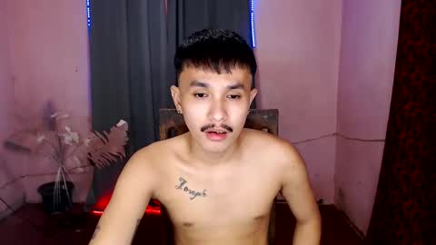 Snapshot of ethan_uwuxx chatting on 01.21.25 DAVE online show from 01.21.25