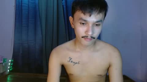 Snapshot of ethan_uwuxx chatting on 02.17.25 DAVE online show from 02.17.25