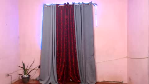 Snapshot of ethan_uwuxx chatting on 02.26.25 DAVE online show from 02.26.25