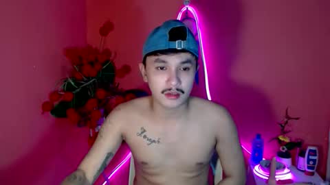 Snapshot of ethan_uwuxx chatting on 10.13.25 DAVE online show from 10.13.25