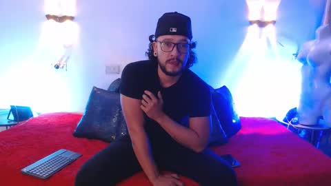 ethan w7 online show from 10.05.25
