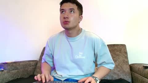 ethanconnor_ online show from 12.05.25