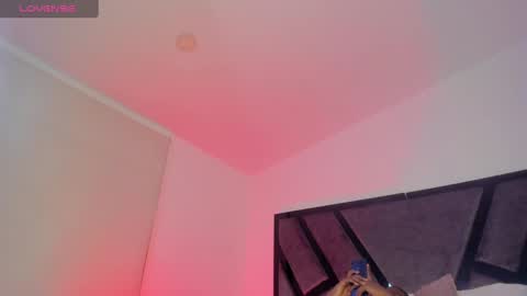 Snapshot of ethantraviis_ chatting on 01.30.25 Ethan online show from 01.30.25