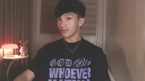 Snapshot of etherealboytoy4hire chatting on 12.21.25 Rey online show from 12.21.25