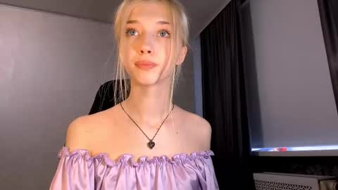 Snapshot of eufemiazurawski chatting on 02.11.26 Tali online show from 02.11.26