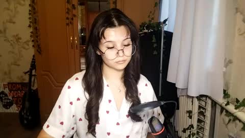Snapshot of eugeniecarrubba chatting on 05.30.26 Lily 1st day online show from 05.30.26