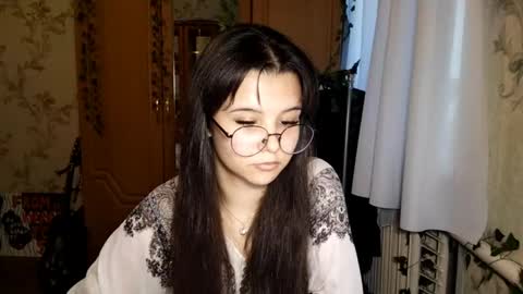 Snapshot of eugeniecarrubba chatting on 06.03.26 Lily 1st day online show from 06.03.26