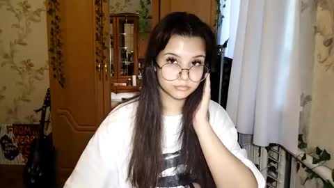 Snapshot of eugeniecarrubba chatting on 06.03.26 Lily 1st day online show from 06.03.26