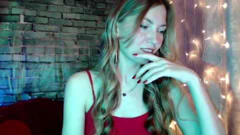 Snapshot of euphoria055 chatting on 01.04.25 Liana online show from 01.04.25