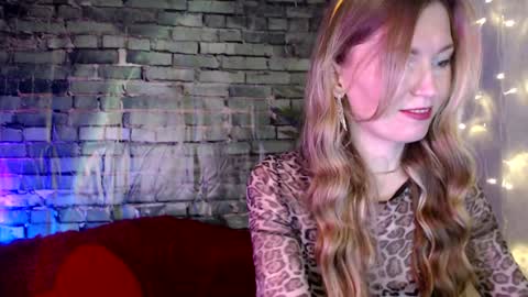 Snapshot of euphoria055 chatting on 01.05.25 Liana online show from 01.05.25