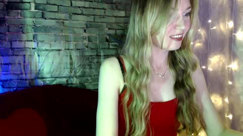 Snapshot of euphoria055 chatting on 01.05.25 Liana online show from 01.05.25