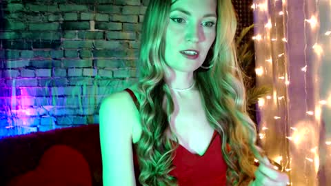 Snapshot of euphoria055 chatting on 01.18.25 Liana online show from 01.18.25
