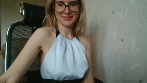 eva2323 online show from 09.23.25