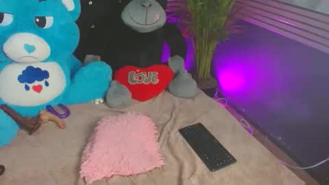 eva_06 online show from 11.08.25