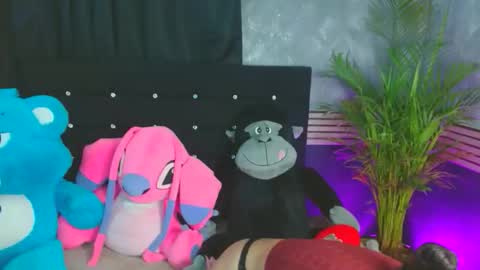 eva_06 online show from 11.16.25