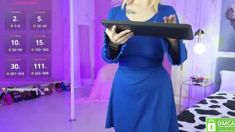 Snapshot of eva__summers chatting on 11.03.25 Eva online show from 11.03.25