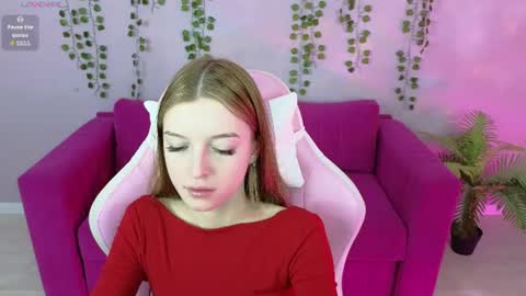 Snapshot of eva__thompson chatting on 06.11.26 Eva online show from 06.11.26