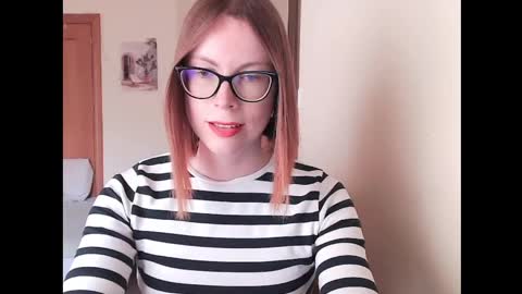 Snapshot of eva_cutesmile chatting on 05.11.26 Eva online show from 05.11.26