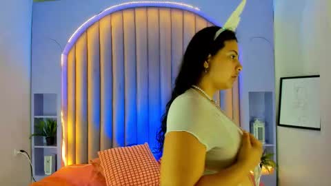 Snapshot of eva_daemon chatting on 09.25.25 EVA DAEMON online show from 09.25.25