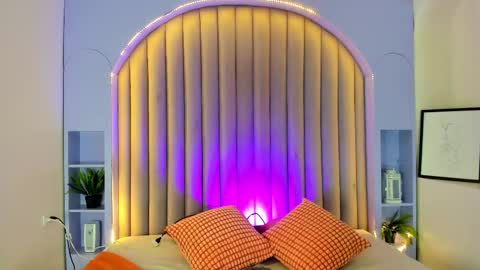 Snapshot of eva_daemon chatting on 09.27.25 EVA DAEMON online show from 09.27.25