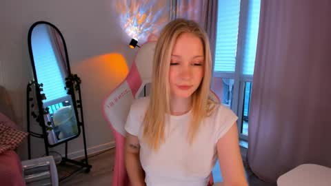 Eva Davis online show from 04.06.26