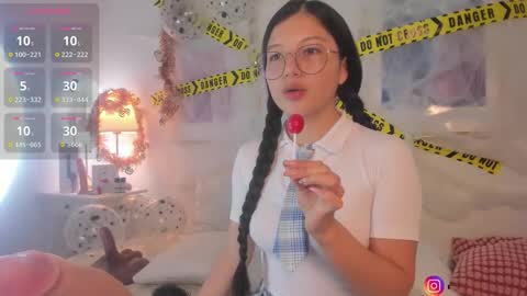 Evaa Depp online show from 10.31.25