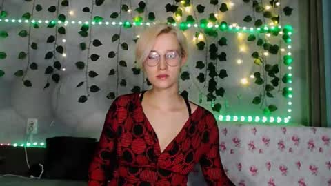 eva_forrest online show from 09.16.25