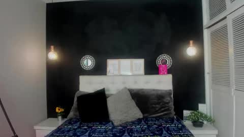 eva_hot_1 online show from 10.20.25