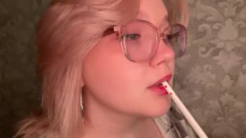 eva_kittenn online show from 09.13.25