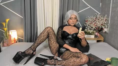 Snapshot of eva_la_queen_ chatting on 04.28.26 Eva online show from 04.28.26