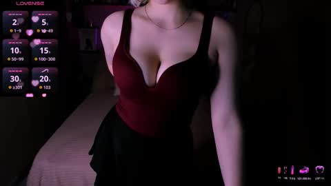 Snapshot of eva_lawrence chatting on 02.12.26 Eva online show from 02.12.26