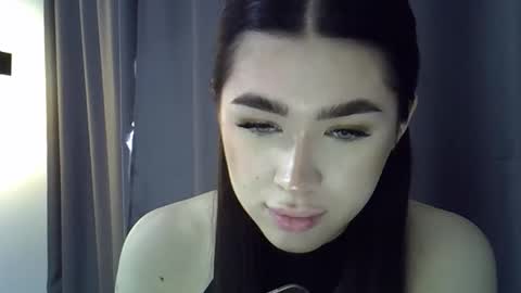 eva lightx online show from 03.17.26