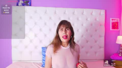 Snapshot of eva_loretti chatting on 01.28.25 online show from 01.28.25