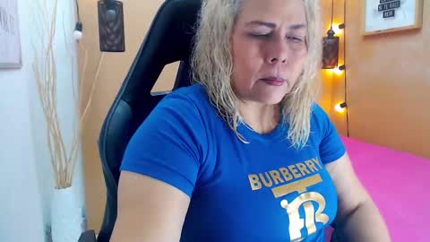 Snapshot of eva_love49 chatting on 11.17.25 eva_love49 online show from 11.17.25