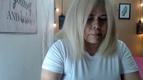 Snapshot of eva_love49 chatting on 11.29.25 eva_love49 online show from 11.29.25