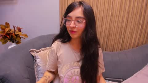 Angelinne online show from 02.28.25