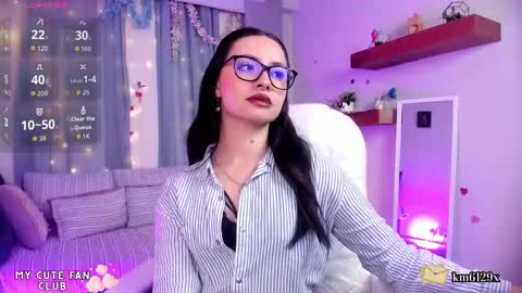 Snapshot of eva_monet chatting on 09.09.25 eva_monet online show from 09.09.25