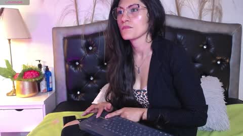 Eva Notty  online show from 01.04.25