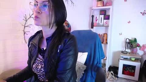 Eva Notty  online show from 09.09.25